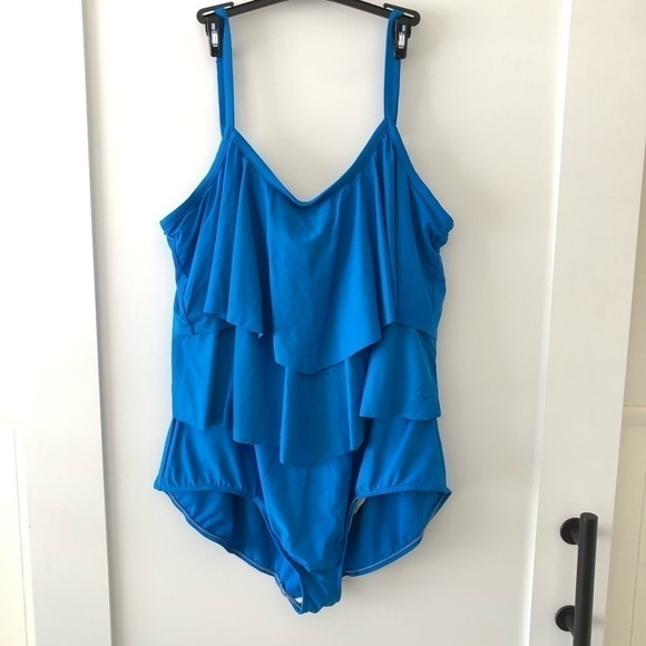 Maxine of Hollywood Blue Ruffles Plus Swimsuit 24W - Picture 1 of 9